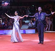 Jana Mandana Lacey-Krone und Martin Lacey jr. im Finale bei der Premiere der 2. Winterspielzeit 2020 am 01.02.2020 (©Foto: Martin Schmitz)